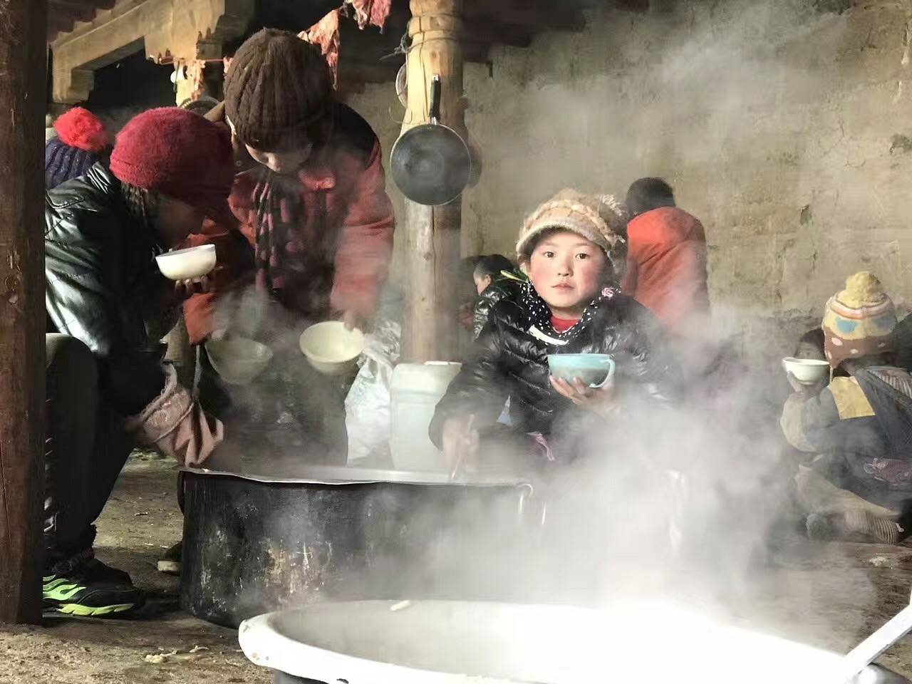爱游戏-中国一站式爱游戏体育服务最新官网公益回顾丨家国同欢月同圆 温暖满载甘孜州(图10)